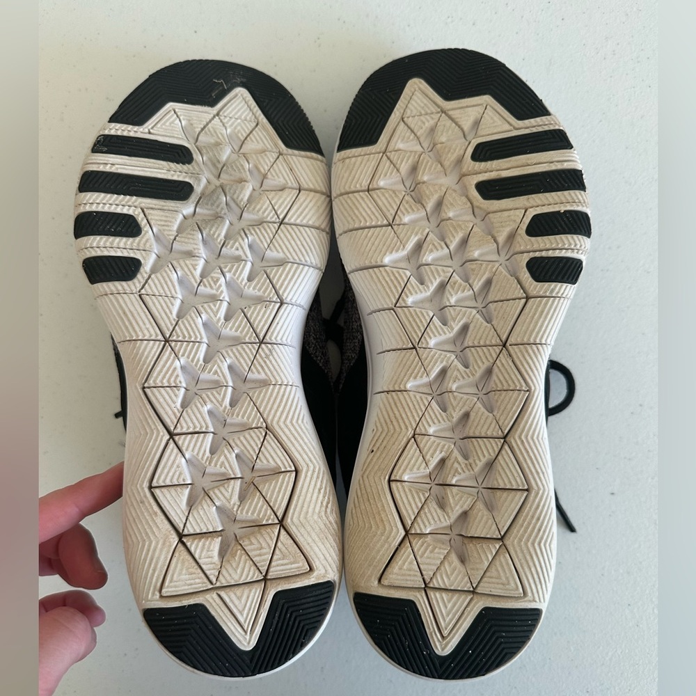 Women’s‎ 9.5 Nike Flex TR 9 Gunsmoke and Gold Sneakers - Picture 8 of 8